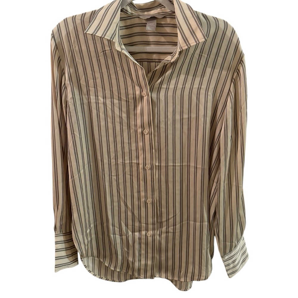 H&M Cream and Black Casual Button Down Shirt